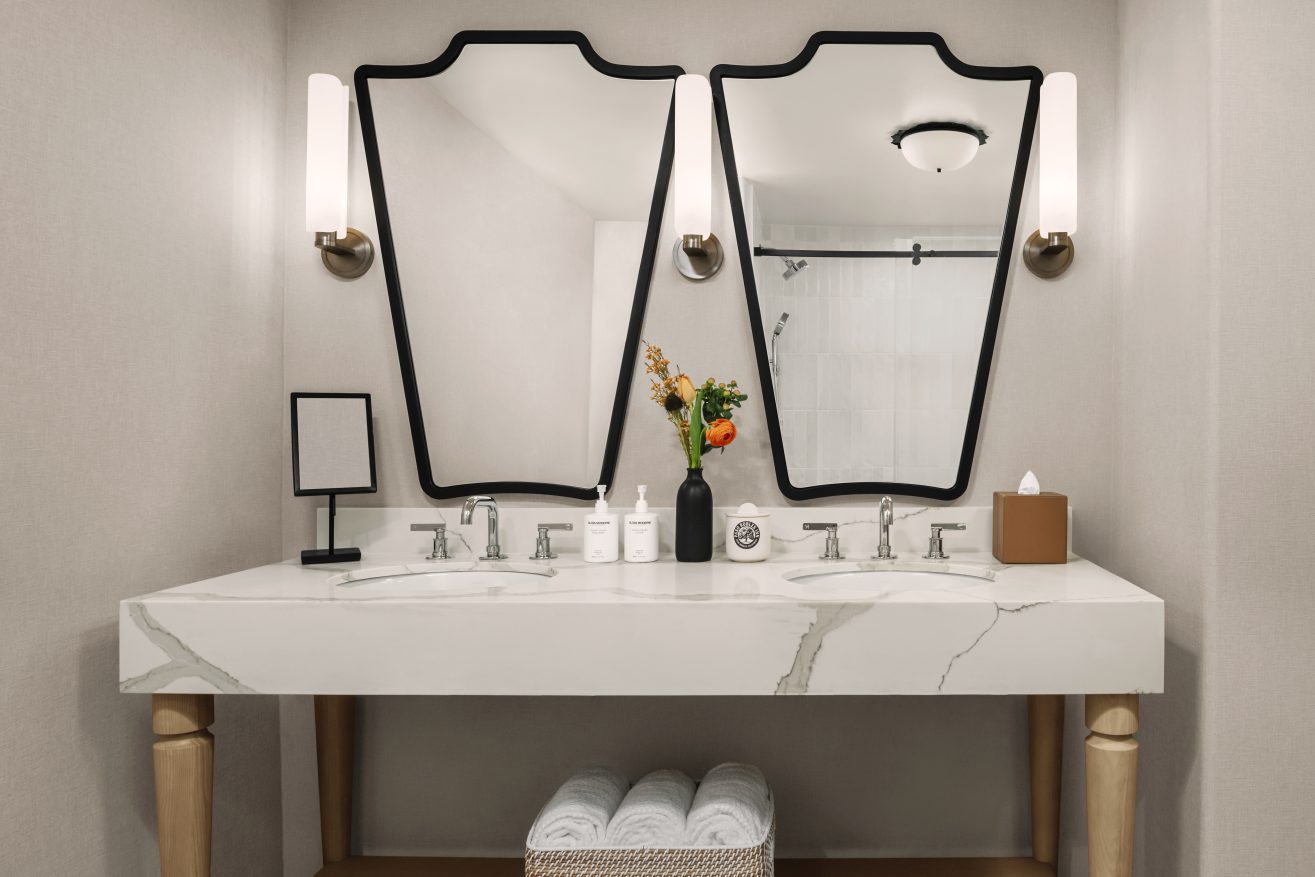 Park Suite double vanity bathroom at Paso Robles Inn.